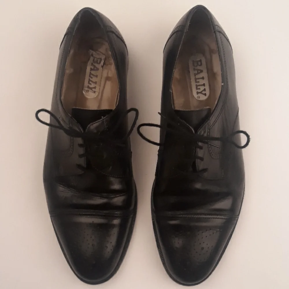 BALLY Black Leather‎ Lace Up Size 11.5 D Cap Toe Mens Oxfords Dress Shoes